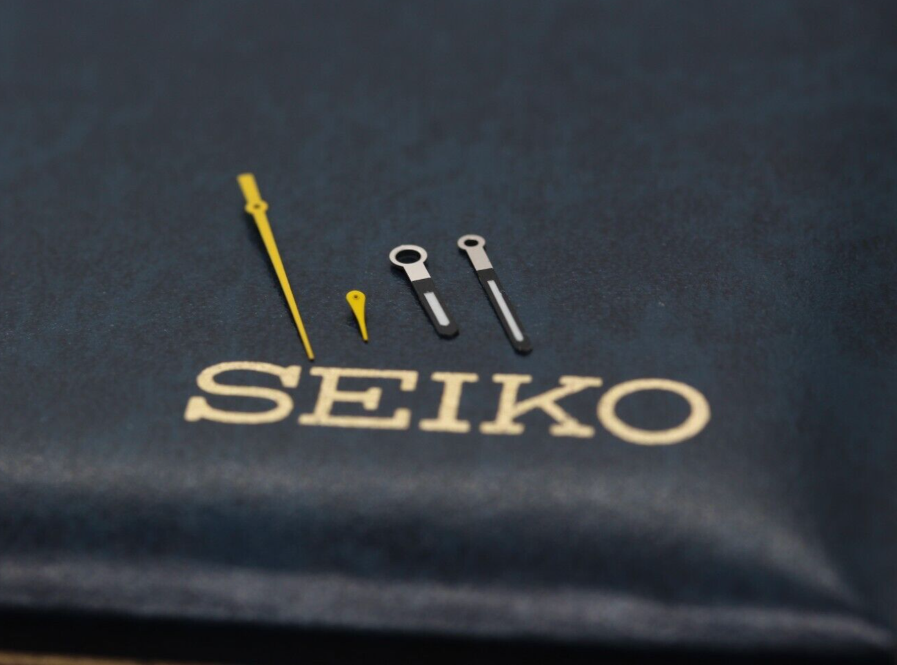 New Hand Set For SEIKO Military 6139-8000 , 6139 -8001 , 6139-8002 Yellow White